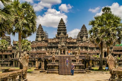Camboya exige un depósito de 3000 dólares a los viajeros que quieren ingresar en el país para costear los gastos del test, el aislamiento y eventual internación