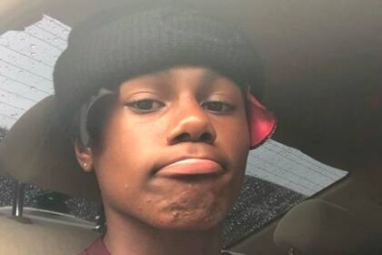 Cameron Welch tiene 18 años y en un video repasó todas las reglas que su mamá le enseñó de chico para evitar situaciones de violencia y discriminación