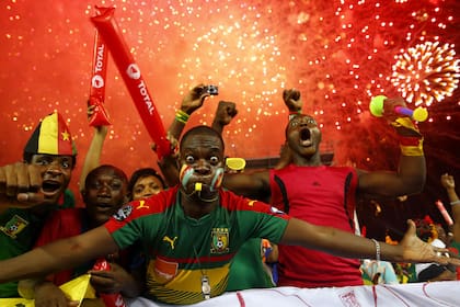 Camerún fue campeón mundial de la Copa Africa y sus hinchas campeones mundiales en onda