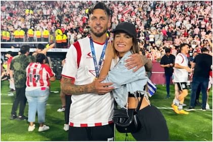 Cami Homs junto a José "El Principito" Sosa, su pareja tras la ruptura con De Paul