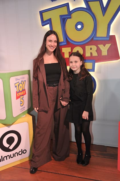 Camila Cavallo junto a su hija Alma, que tuvo con Mariano Martínez