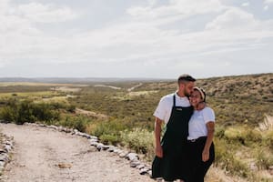 Camila Cerezo Pawlak y Gastón Trama se conocieron en restaurantes porteños y se embarcaron juntos en este nuevo proyecto en Gualtalllary.