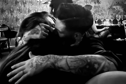 Camila Homs y José Sosa viven su amor a pleno