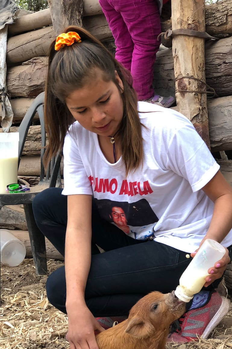 Camila no tiene luz, ni agua ni baño y quiere ser veterinaria