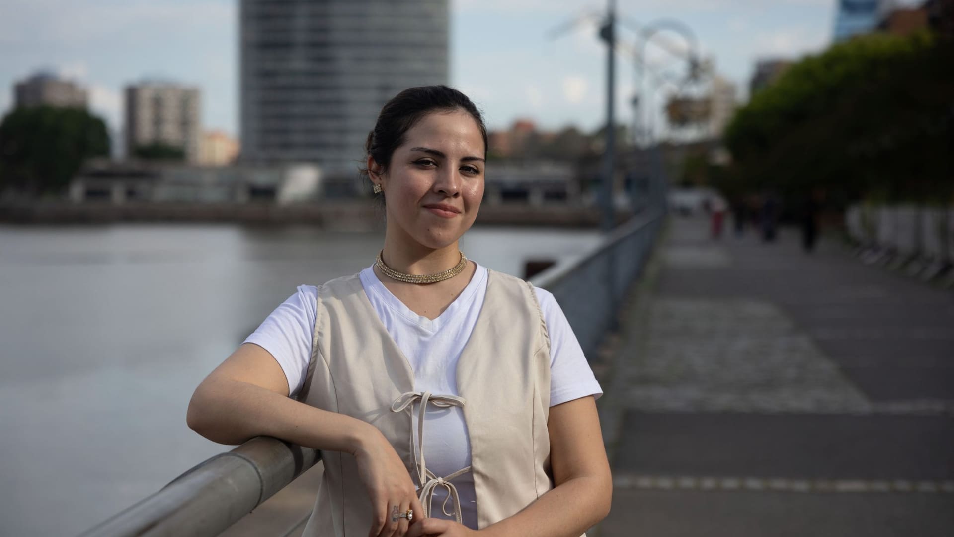 Camila tiene 24 años y creció en un barrio popular de Almirante Brown
