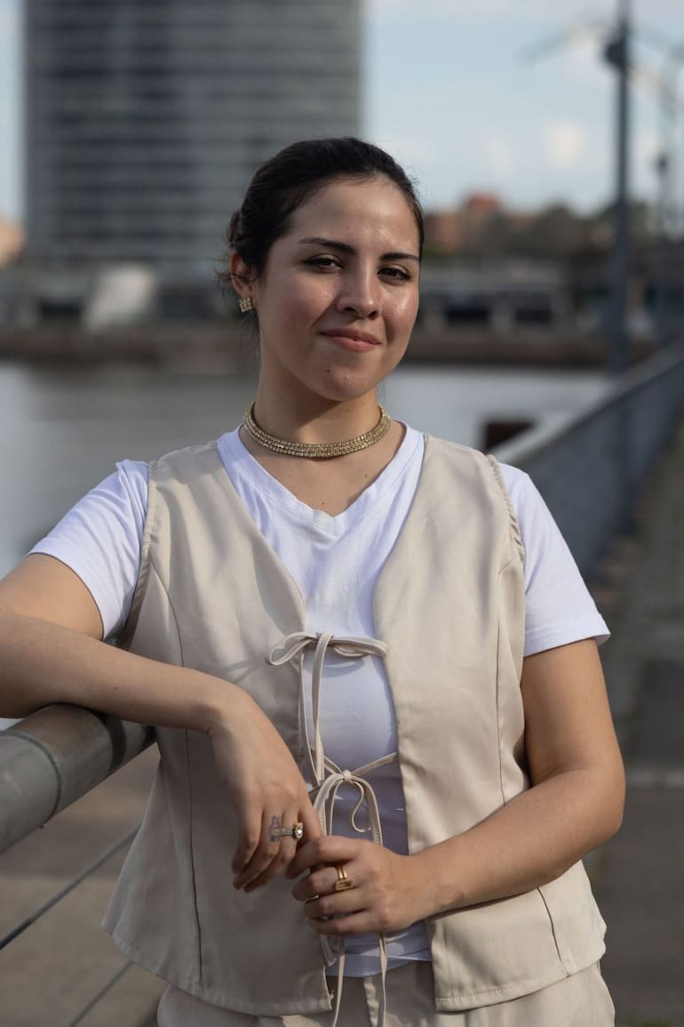 Camila tiene 24 años y creció en un barrio popular de Almirante Brown