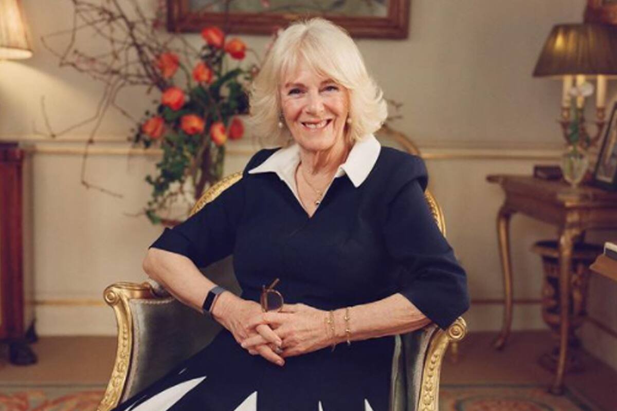 Camilla Parker-Bowles suma popularidad entre los ingleses tras el anuncio de la Reina Isabel II, quien desea que la duquesa de Cornualles sea nombrada Reina Consorte una vez que el príncipe Carlos acceda al trono.