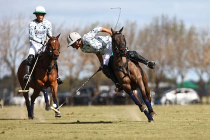 Camilo Castagnola anotó 11 goles en la paliza del defensor del cetro del Abierto de Hurlingham, que comenzó en Pilar.