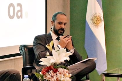 Camilo Cordero Fabbri presentó la renuncia a su cargo en la OA tras conocerse que también defendía a Miguel Calvete, involucrado en las presuntas coimas en Discapacidad