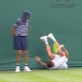 Un argentino se lesionó en el césped de Wimbledon: se retiró cuando tenía encaminado el triunfo