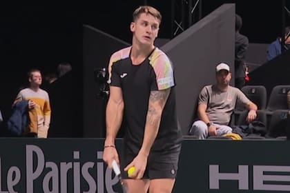 Camilo Ugo Carabelli se cruzará con Alexander Zverev en la segunda vuelta del Masters 1000 de París.