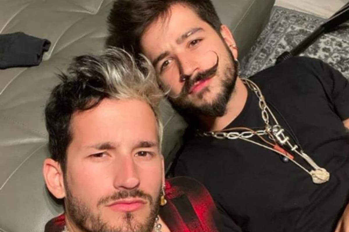 Camilo y Ricky Montaner protagonizaron un poco higiénico desafío en las redes sociales