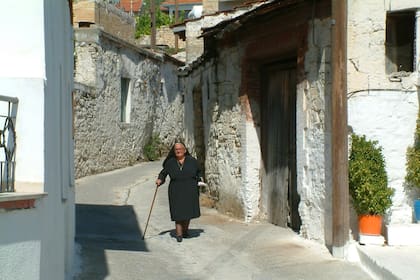 Callejones típicos. Chipre controla dos tercios de la isla, el tercio restante fue ocupado por Turquía en 1974, instaurando la República Turca del Norte de Chipre.