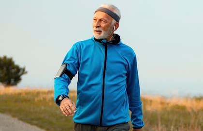 Caminatas breves de entre 20 y 30 minutos aporta mejoras significativas en la capacidad cardiovascular, la movilidad general y el bienestar emocional