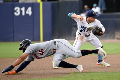 Caminero y Pepiot ayudan a los Rays en ascenso a vencer 8-3 a los Tigres