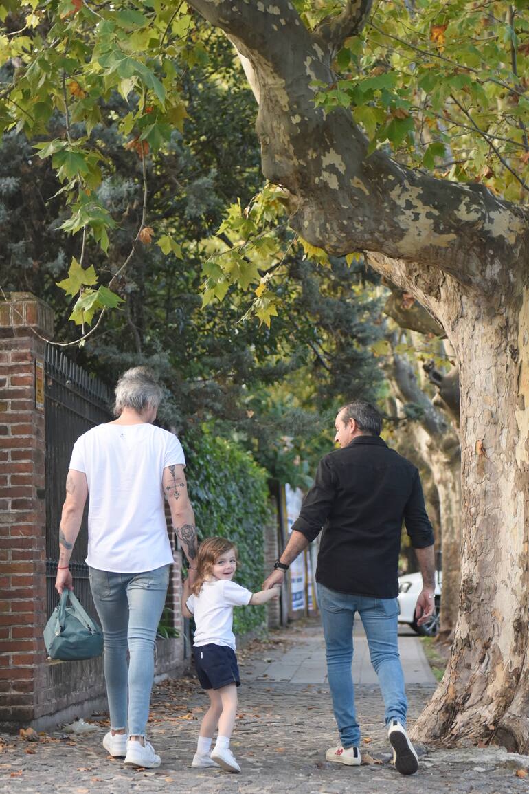 Camino al colegio, donde Gauthier fue recibido con los bazos abiertos; en su salita, es compañero de una nena con dos mamás