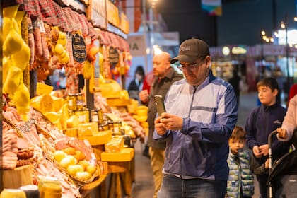 Caminos y Sabores es una combinación de identidad federal, sabores regionales, clases, concursos, actividades interactivas y rondas de negocios