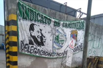 Camioneros levantó el corte en la planta de Química Oeste, pero no se resolvió el conflicto