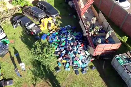 Camiones y otros vehículos fueron utilizados para trasladar un cargamento récord de drogas