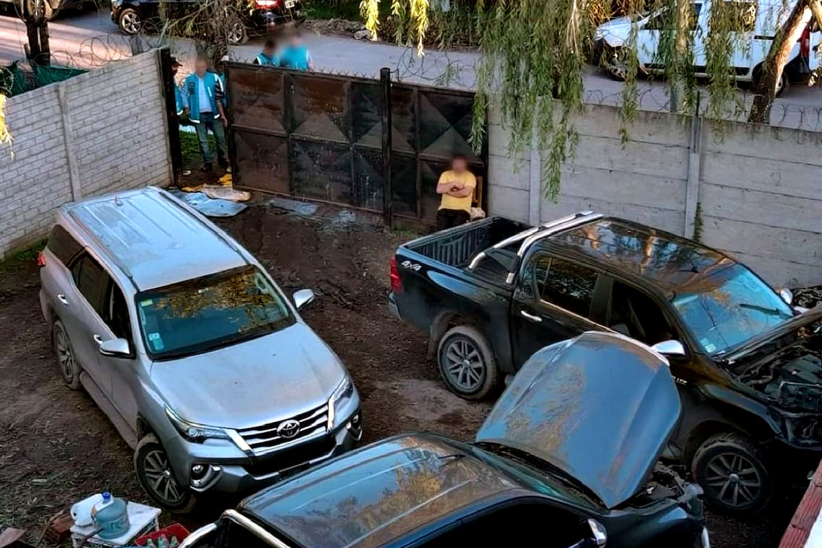 Camionetas recuperadas por la Policía de la Ciudad