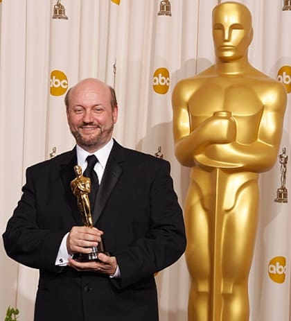 Juan José Campanella con el último Oscar ganado para el cine argentino en 2010