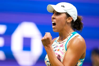 Campeona defensora Keys y Swiatek siguen adelante en Abierto de Australia
