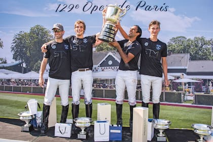¡Campeones! Corchito, Robert Strom, Elouan Badarello y Sawai Padmanabh Singh vencieron a Kazak por 11-8.
