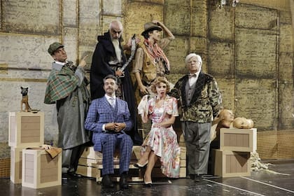 Campomenosi, Mazzei, Gaetani, Fernández de Rosa, Navarro y Torre encarnan a un grupo de peculiares personajes