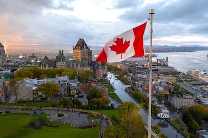 Canadá ofrece empleos a profesionales y trabajadores calificados