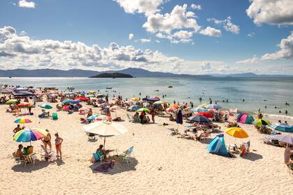 Canasvieiras, en el norte de Florianópolis, uno de los balnearios más buscados