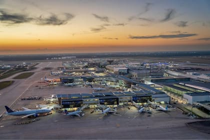 Cancelan vuelos en Houston por los operativos desarrollados en México