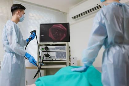 La videocolonoscopía es una de las herramientas para detectar el cáncer colorrectal