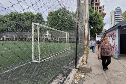 Canchas de fútbol en la estación de Villa Urquiza