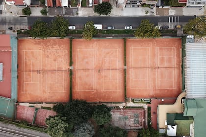 Canchas vacías, un símbolo de los clubes de tenis en tiempos de pandemia