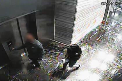 "Cande" junto al turista al que drogó y robó