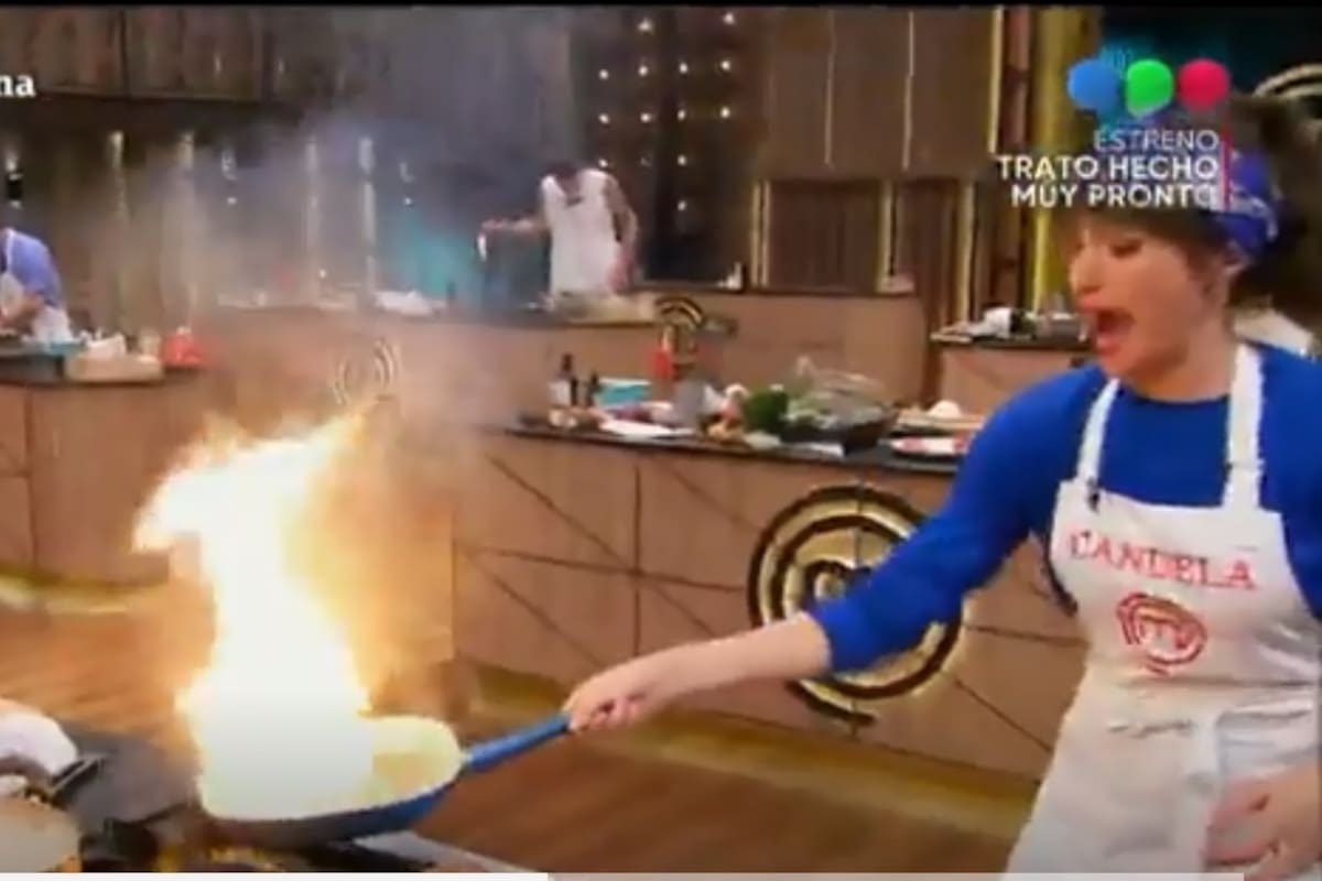 Cande Vetrano experimentó un momento de miedo cuando de su sartén se despidió un importante llamarada.
