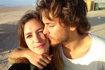Cande Vetrano y Andrés Gil están en pareja desde 2015; el actor fue señalado como uno de los terceros en discordia en la separación de Nico Vázquez y Gimena Accardi