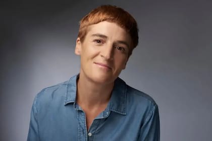 Candelaria nació con una alteración genética que incidió en el desarrollo de su cuerpo.