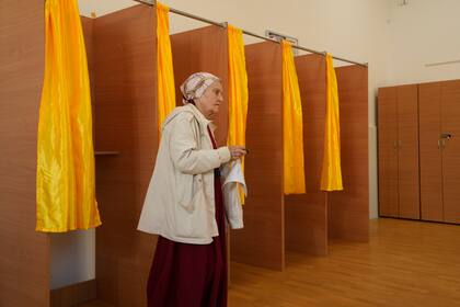 Candidato de extrema derecha se perfila para asegurar victoria en repetición de comicios de Rumania