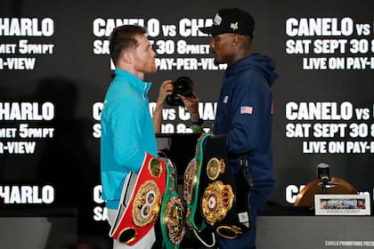 Canelo Álvarez y Jermell Charlo nunca se enfrentaron en una pelea, pertenecían a diferentes divisiones
