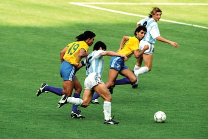 Caniggia y Maradona, dupla insuperable.