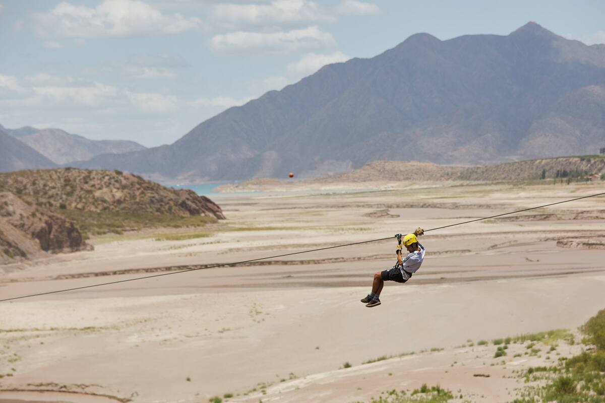 Canopy en Potrerillo, una de las atracciones que ofrece la provincia