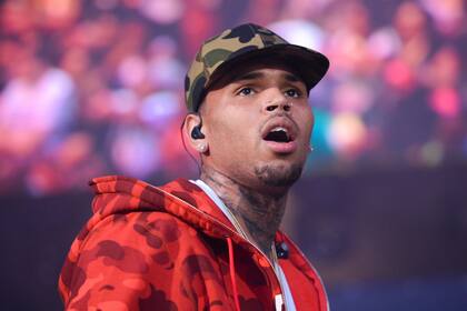 Cantante Chris Brown es acusado en Reino Unido por presunta agresión en un club de Londres en 2023