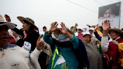 Cantos antes de la celebración de la misa multitudinaria