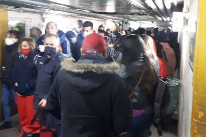 Caos en Merlo para tomar el tren