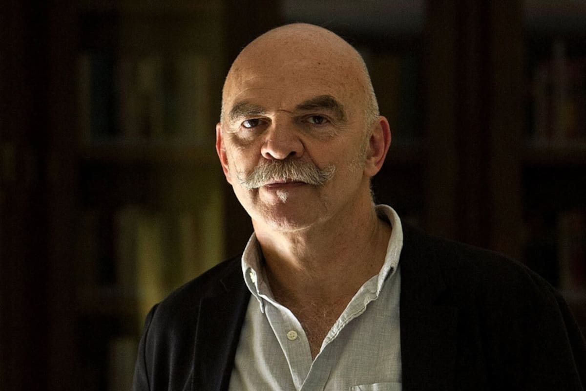 Caparrós fue distinguido con el premio a la trayectoria por un jurado que lo reconoció como un "periodista total"