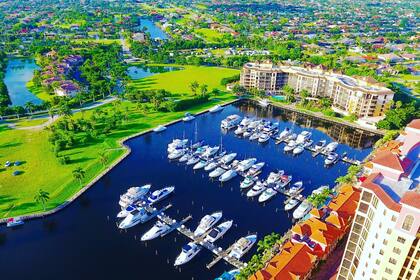 Cape Coral, en Florida, destaca por sus miles de kilómetros de canales y áreas verdes