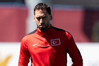 Capitán de Turquía afirma que su equipo "dominará" a Australia en su duelo del Mundial