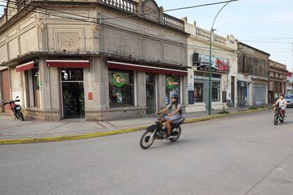 Capitán Sarmiento bajó de 130 a 21 la cantidad de tasas que el municipio le cobraba a los vecinos.
