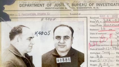 Capone fue enviado a la isla californiana porque, según las autoridades, su reclusión previa en una cárcel de Atlanta no había bastado para que dejara de mover los hilos de sus actividades delincuenciales.